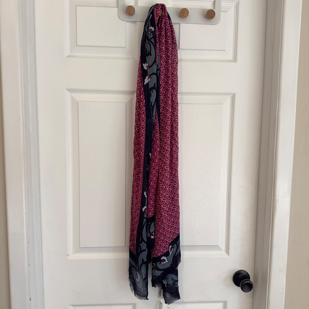 Talbots Women Pink Scallop Navy Floral Viscose Scarf Eyelash Fringe NWT